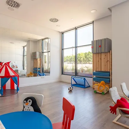Apartment Skyline Iv Pool & Coworking By Ele *
